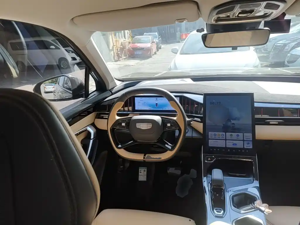 Geely Boyue L — миниатюра 11