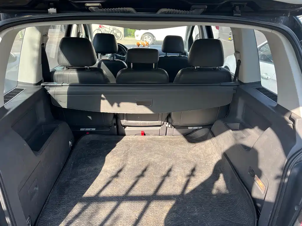 Volkswagen Touran — миниатюра 8