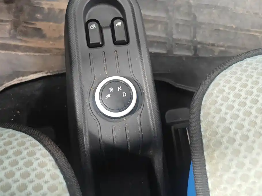 Wuling MINIEV — миниатюра 16