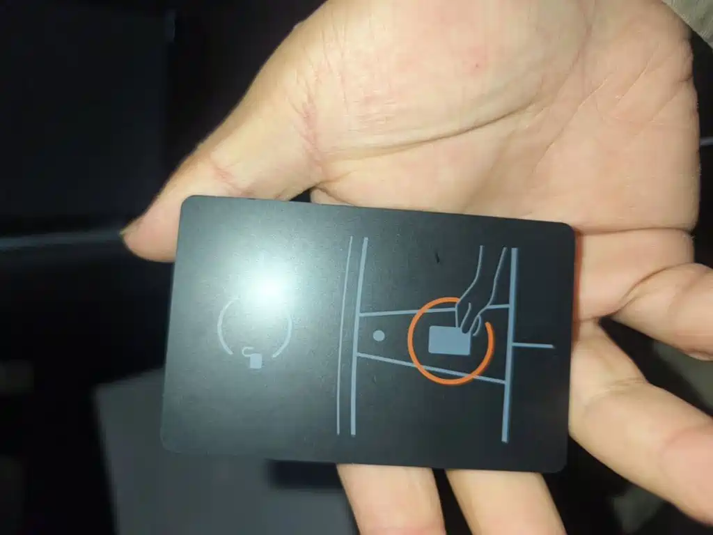 Tesla Model 3 — миниатюра 9