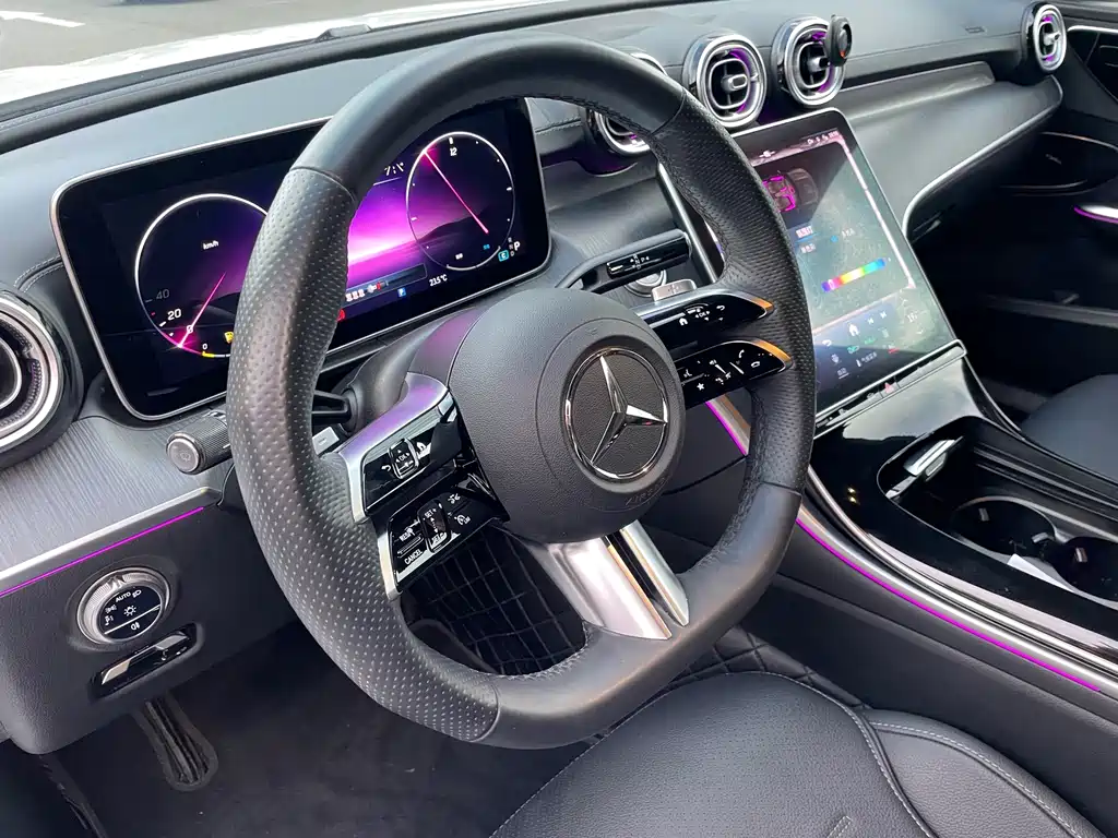 Mercedes-Benz C-Class — миниатюра 6
