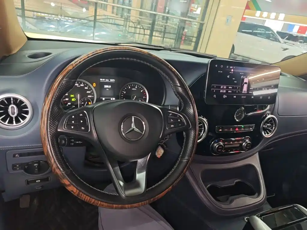 Mercedes-Benz Vito — миниатюра 10
