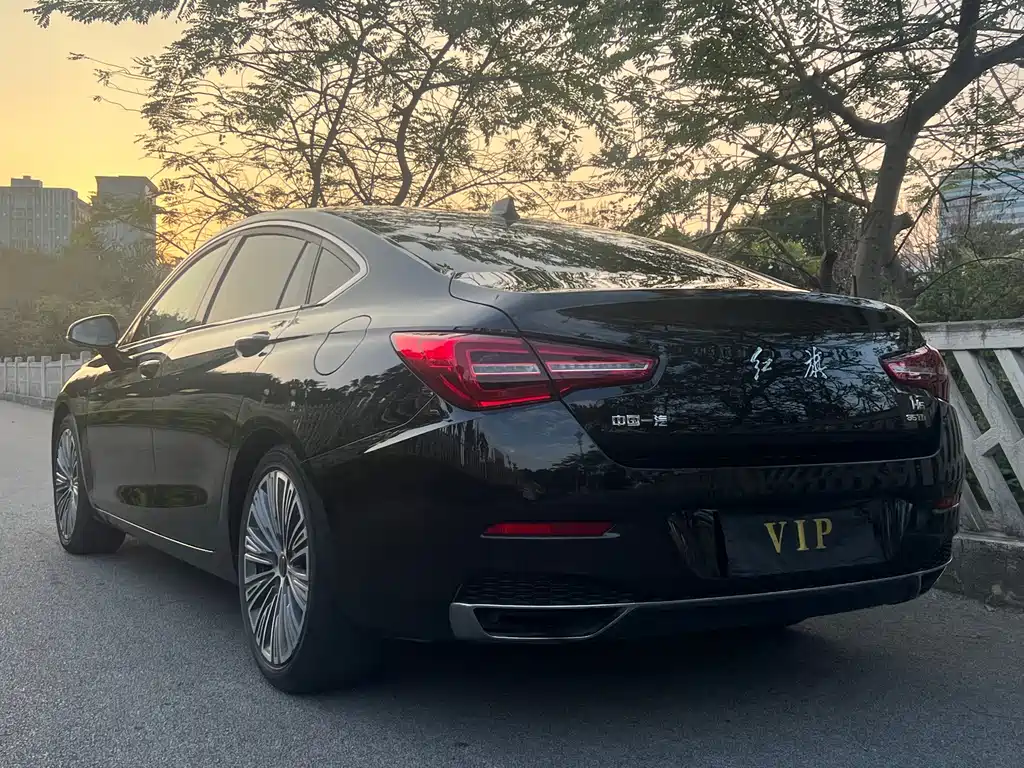 Hongqi Hongqi H5 — миниатюра 17