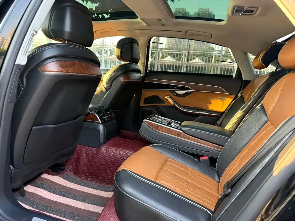 Audi A8 — миниатюра 6