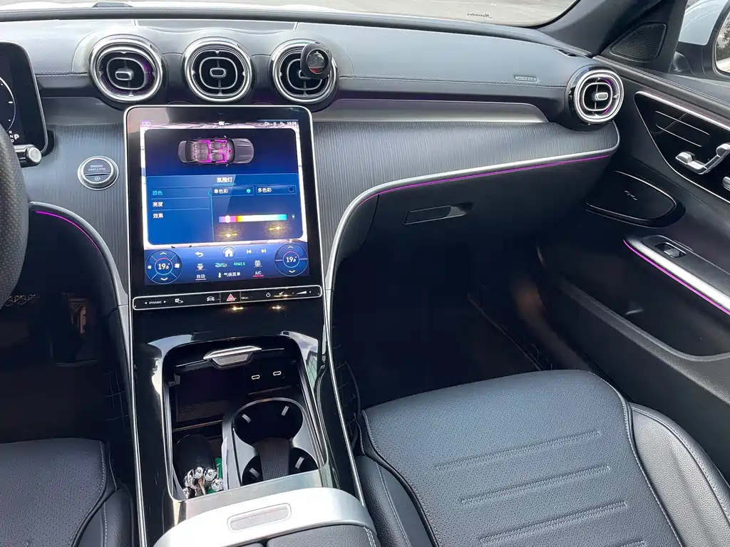 Mercedes-Benz C-Class — миниатюра 10