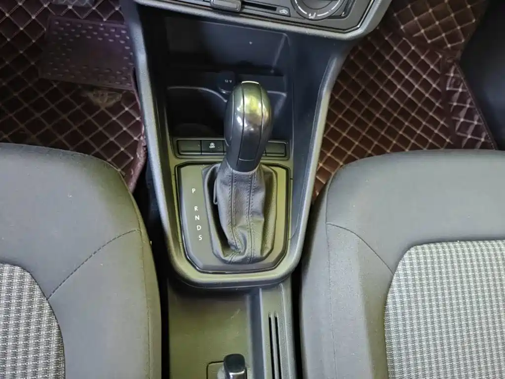 Volkswagen Santana — миниатюра 14