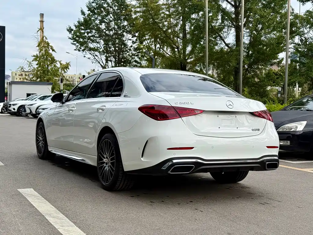 Mercedes-Benz C-Class — миниатюра 7