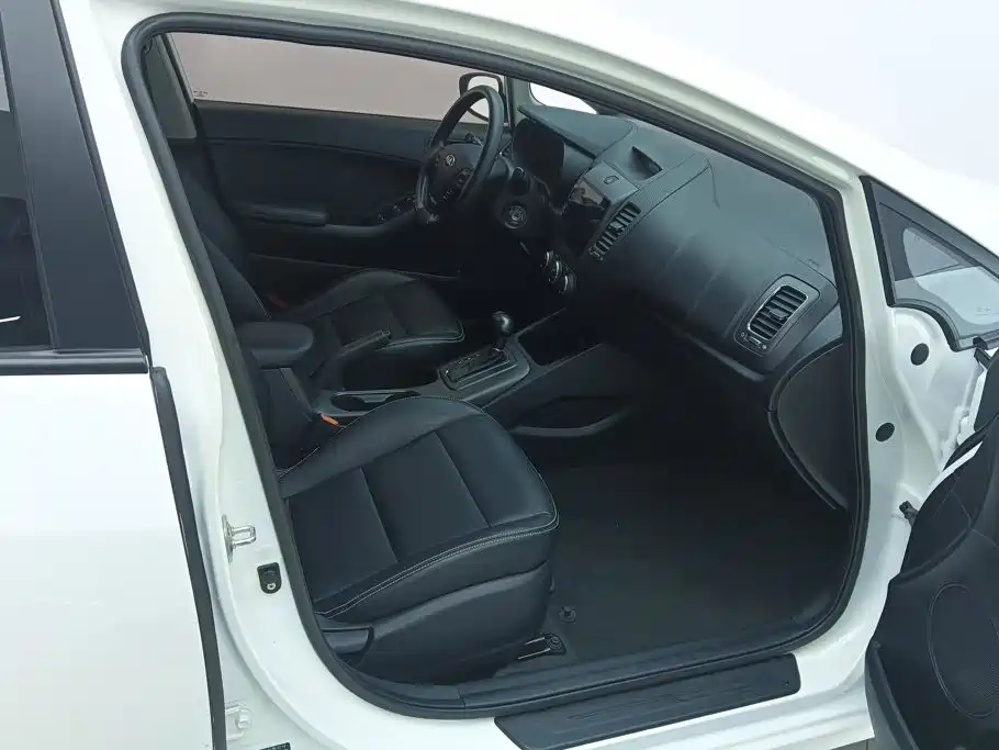 Kia K3 — миниатюра 8