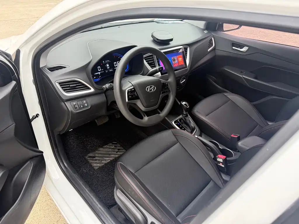Hyundai Verna — миниатюра 4