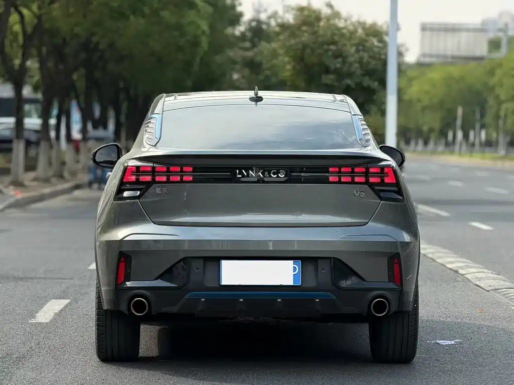 Lynk & Co 05 — миниатюра 3