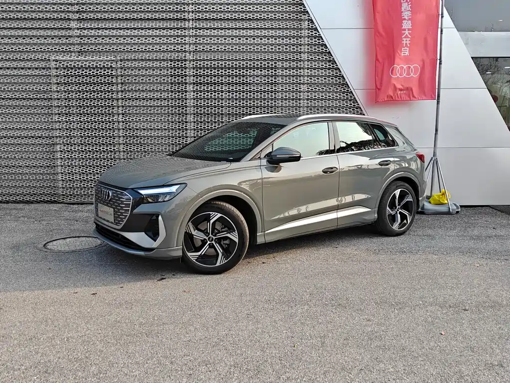 Audi Q4 e-tron 2025