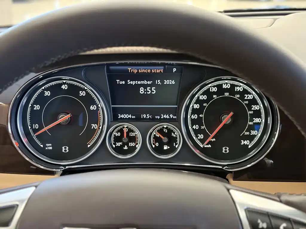 Bentley Flying Spur — миниатюра 16