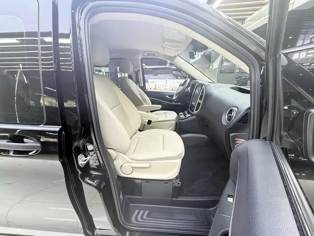 Mercedes-Benz Vito — миниатюра 18