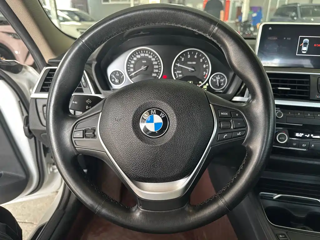 BMW 3 Series — миниатюра 6