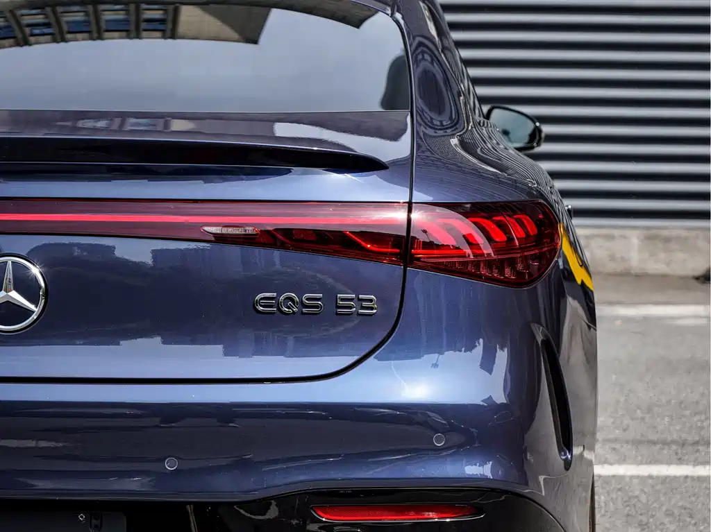 MERCEDES-BENZ EQS AMG