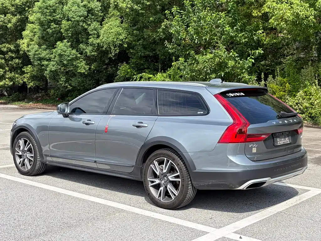 Volvo V90 — миниатюра 5