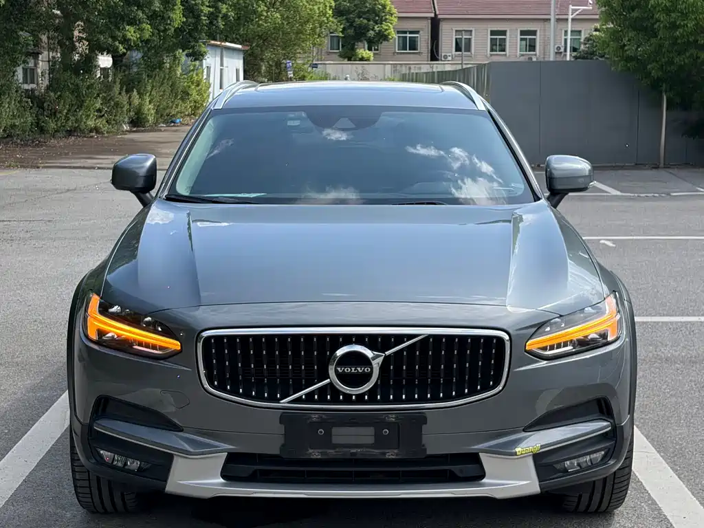 Volvo V90 — миниатюра 2