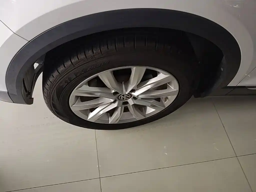 Volkswagen T-Roc — миниатюра 23
