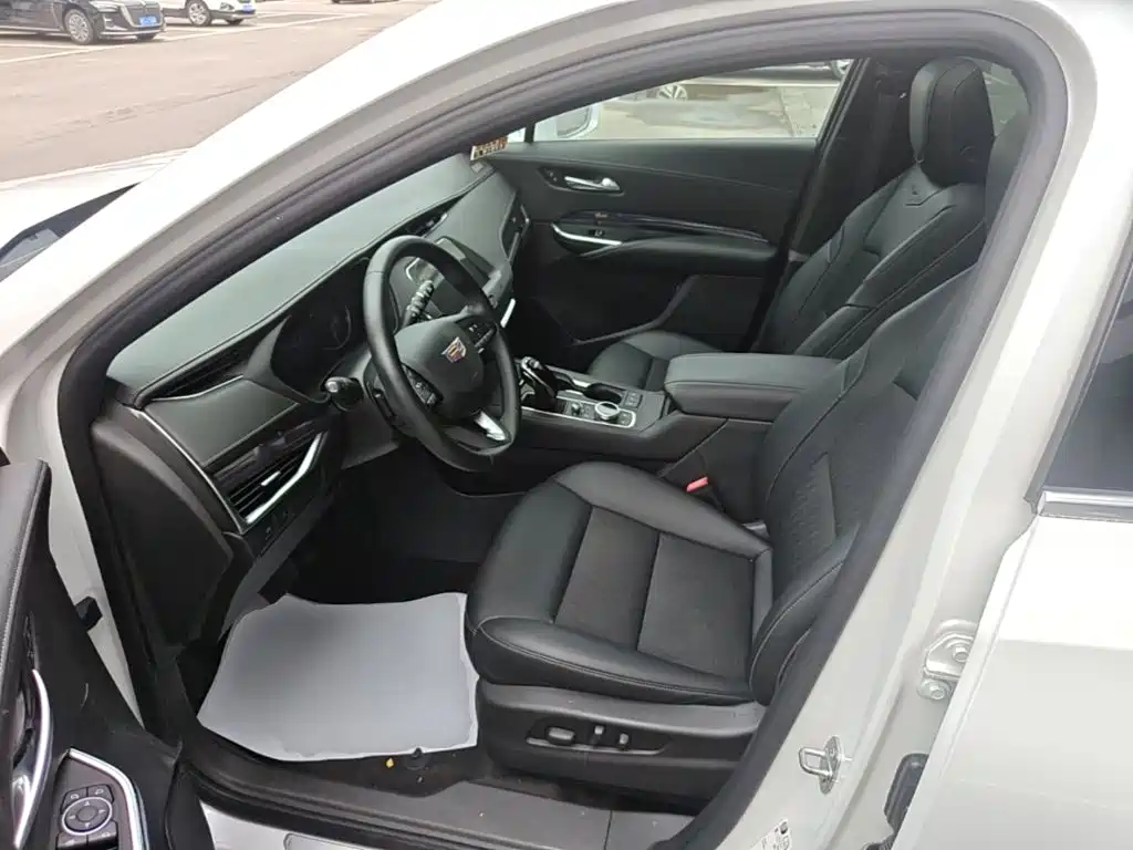 Cadillac XT4 — миниатюра 15