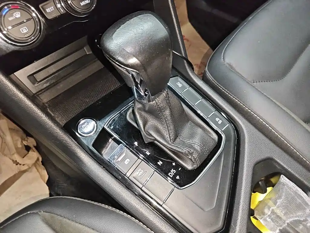 Volkswagen Tiguan L — миниатюра 14