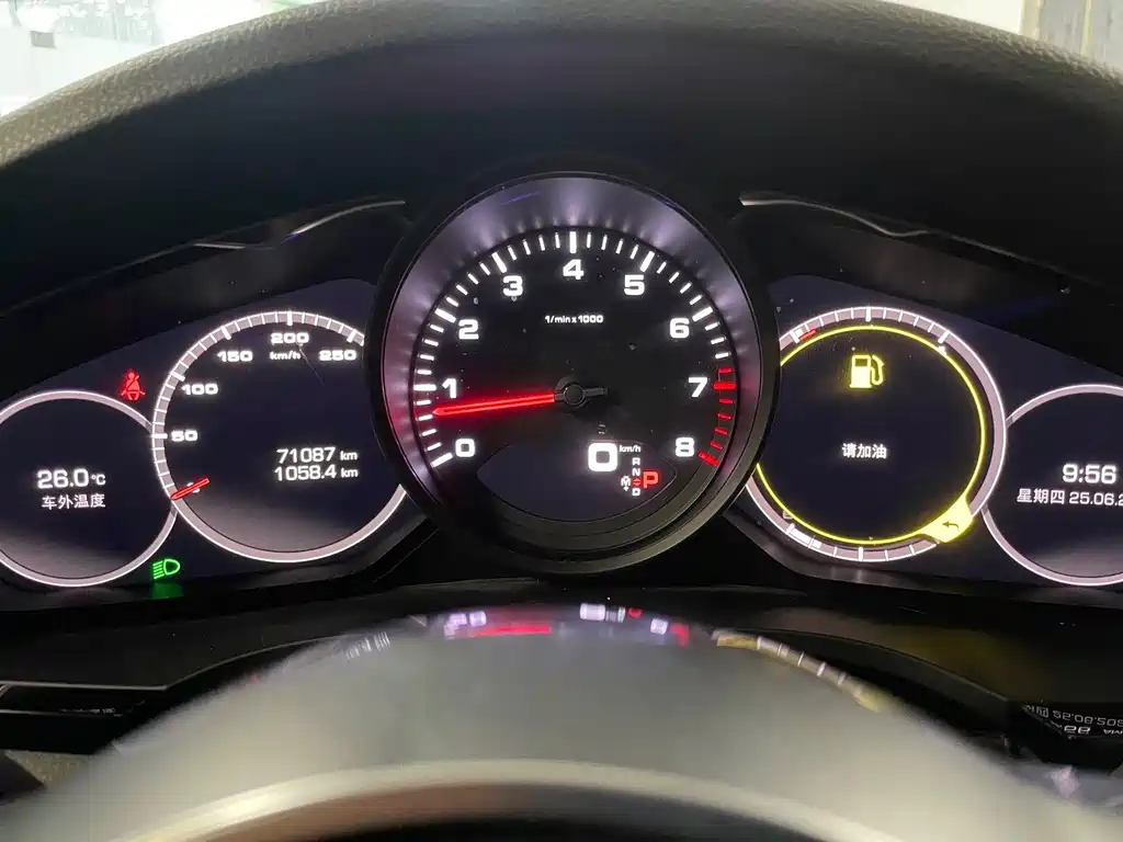 Porsche Cayenne — миниатюра 20