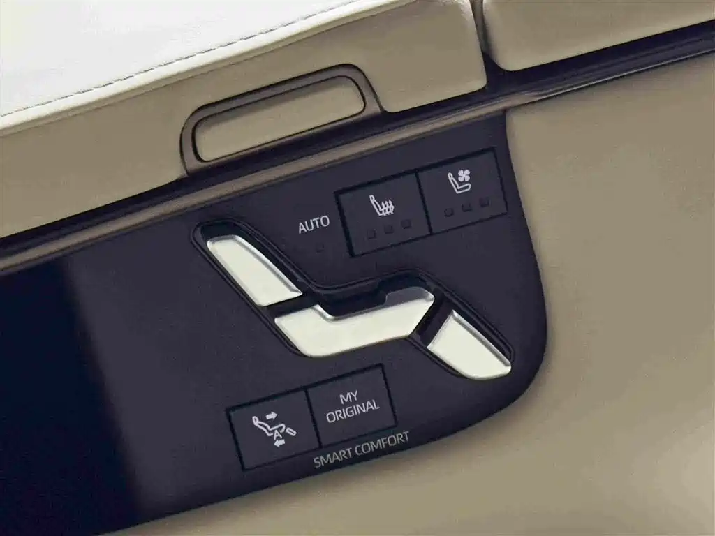 Toyota Vellfire — миниатюра 14
