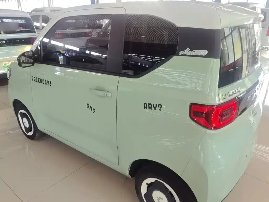 Wuling MINIEV — миниатюра 5