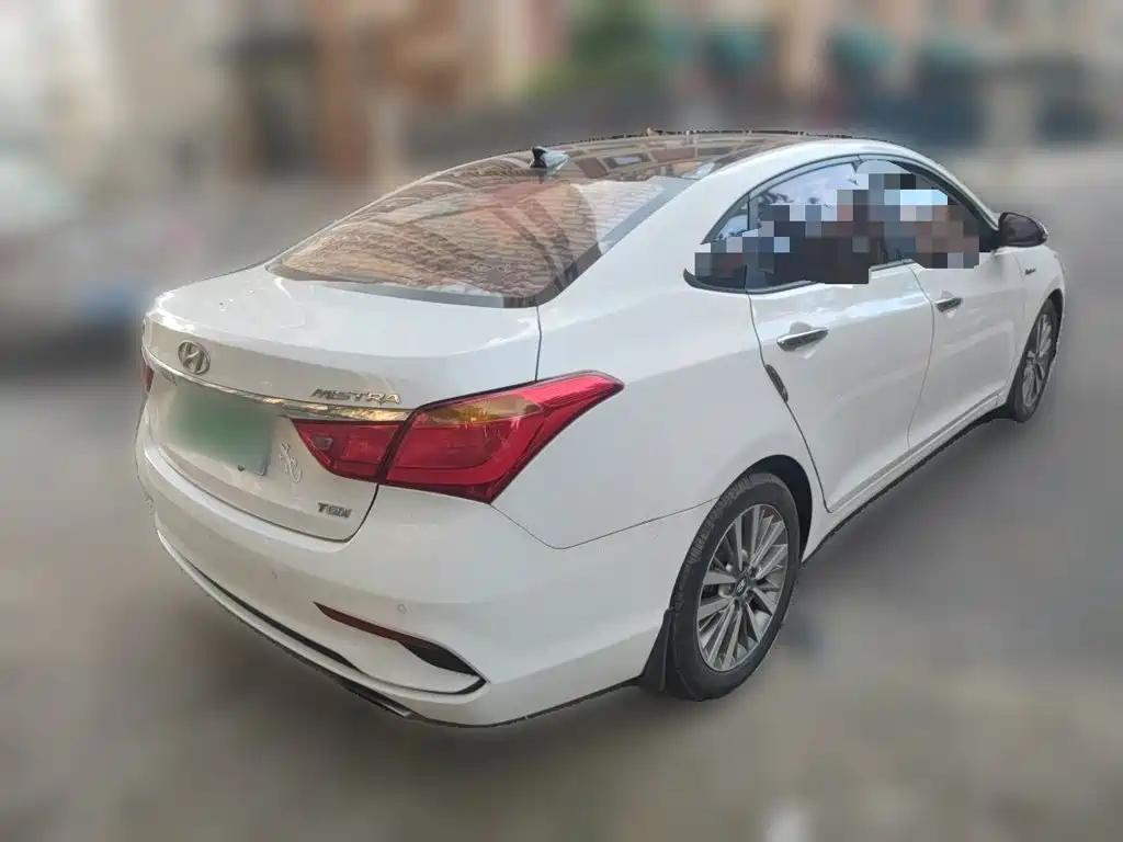 Hyundai Mistra — миниатюра 6