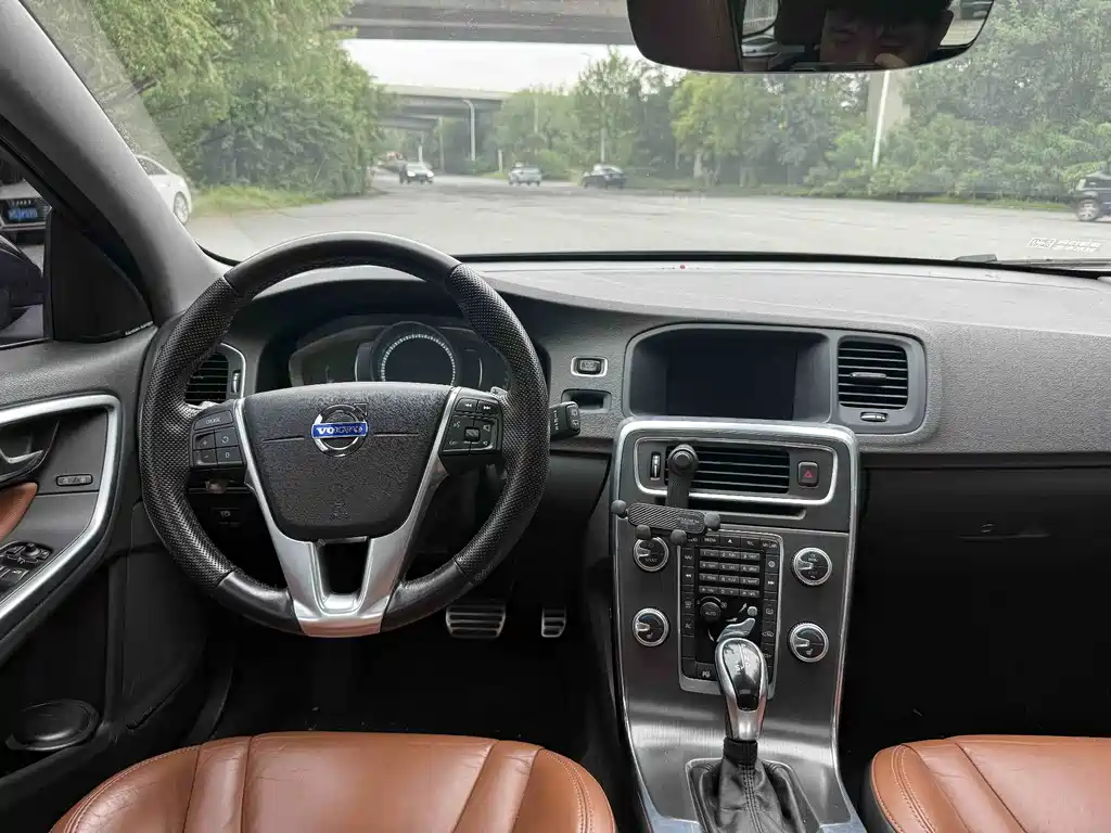 Volvo V60 — миниатюра 13