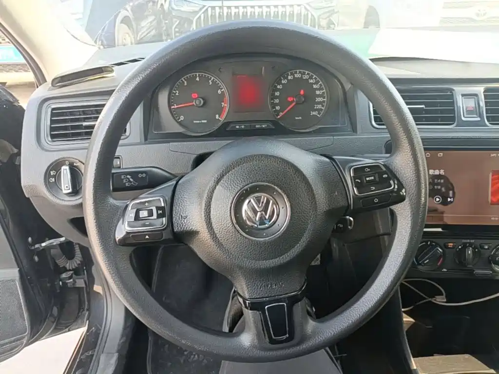 Volkswagen Santana — миниатюра 11