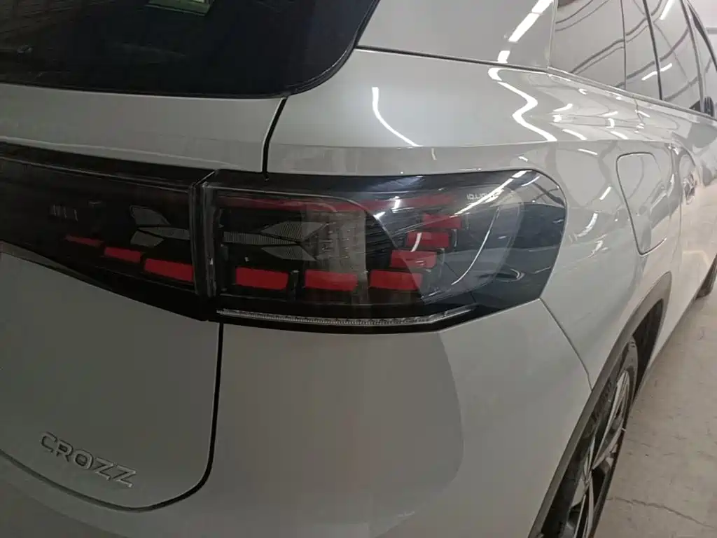 Volkswagen ID.6 Crozz — миниатюра 8