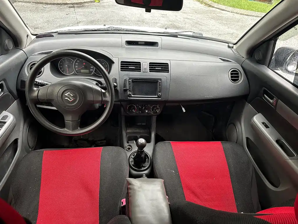 Suzuki Swift — миниатюра 8
