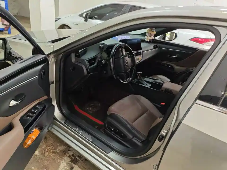 Lexus ES — миниатюра 4