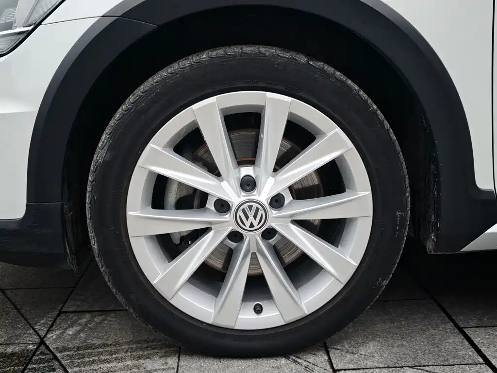 Volkswagen Golf (Import) — миниатюра 6