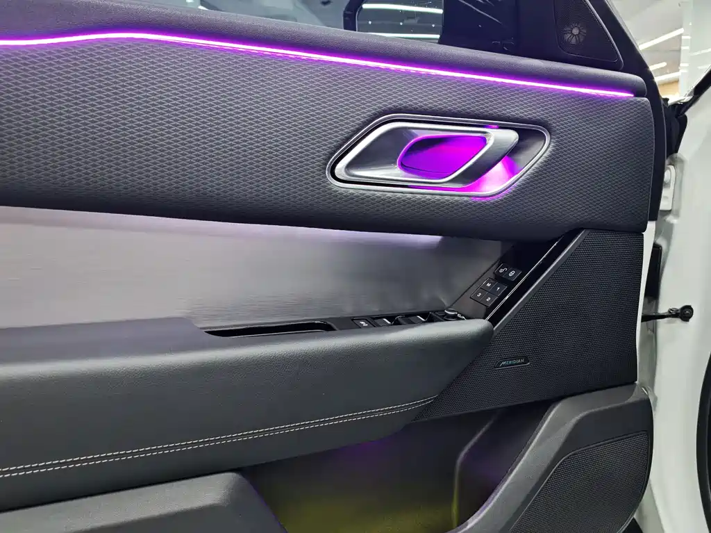 Land Rover Velar — миниатюра 7