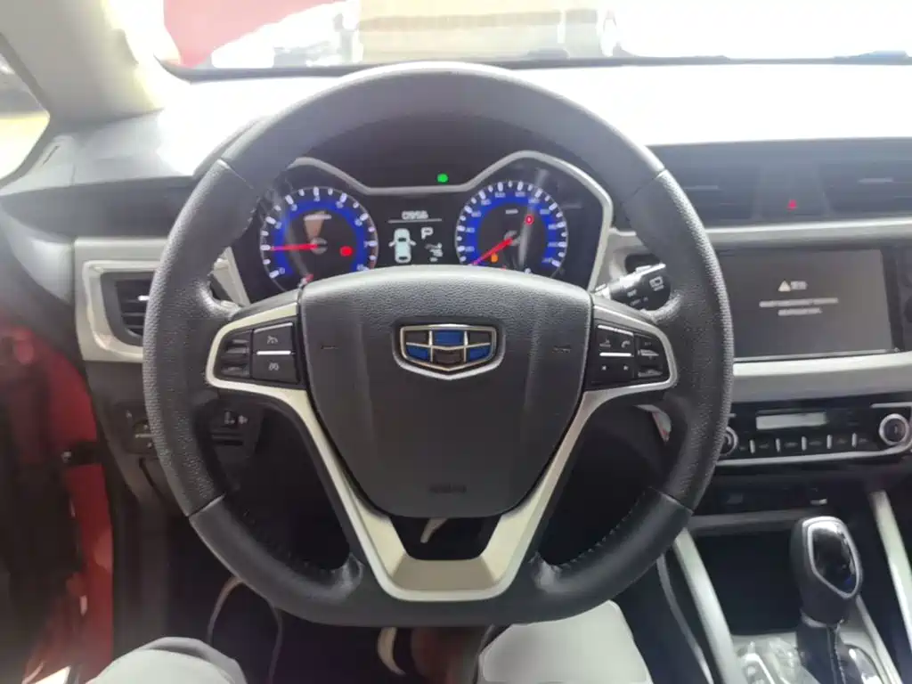Geely Vision X3 — миниатюра 11