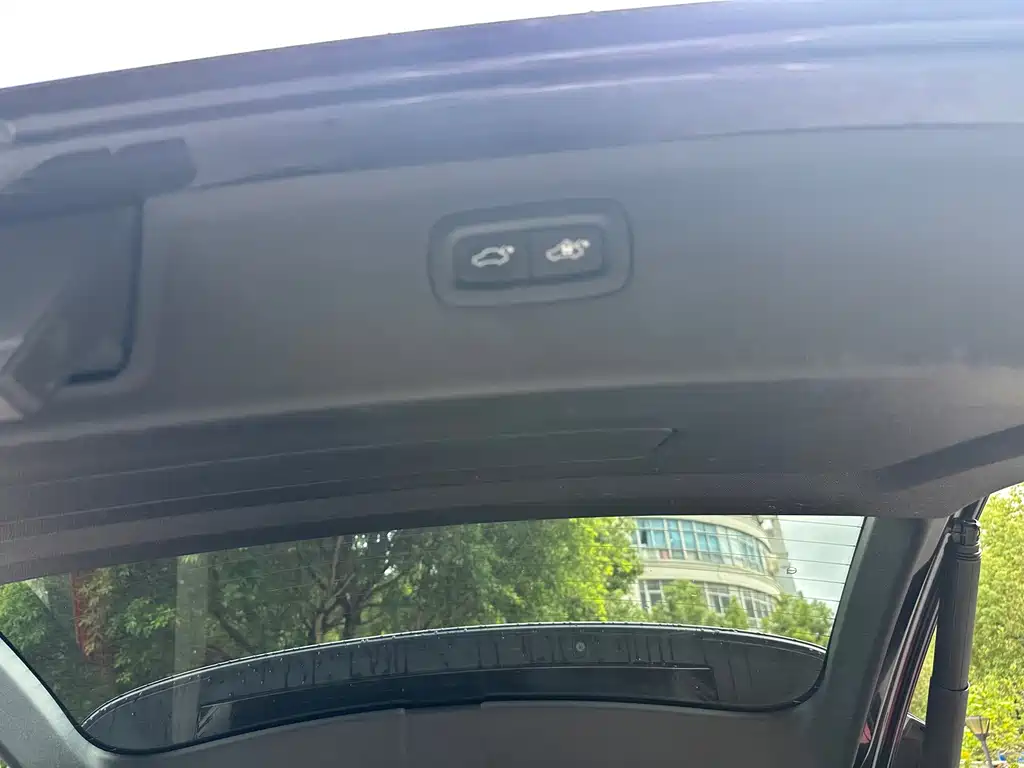 Volvo XC90 — миниатюра 12
