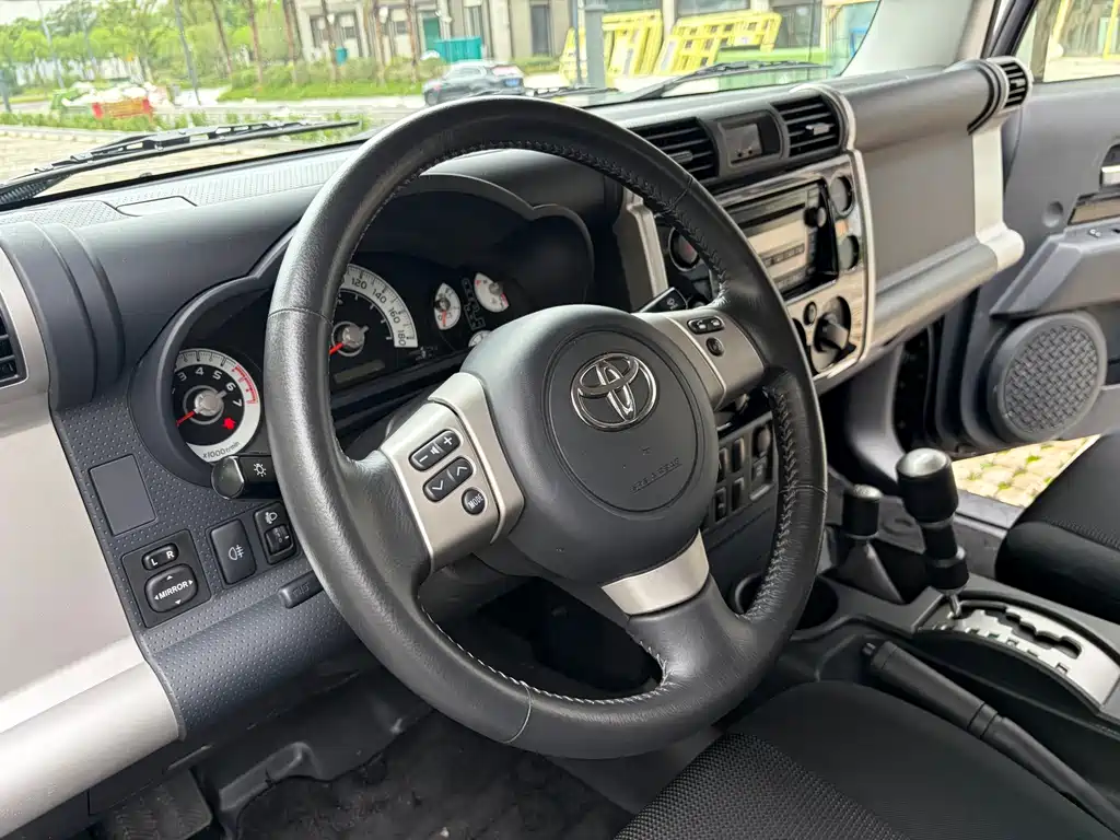 Toyota FJ Cruiser — миниатюра 25