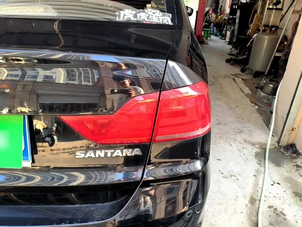 Volkswagen Santana — миниатюра 8
