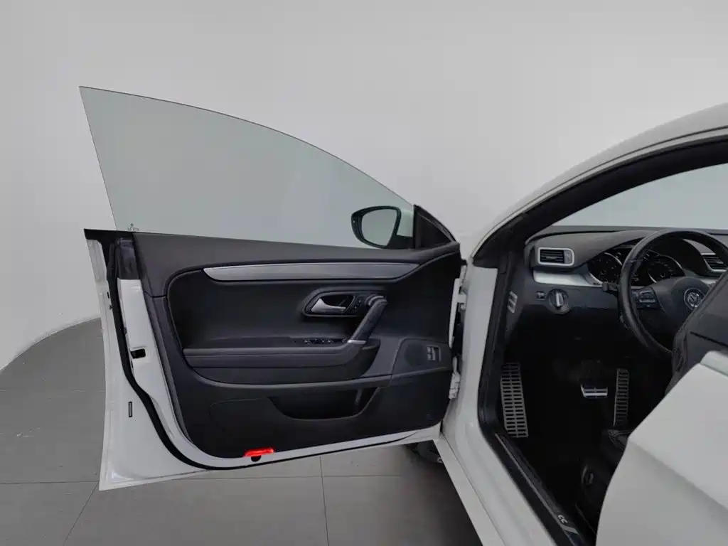 Volkswagen CC — миниатюра 8