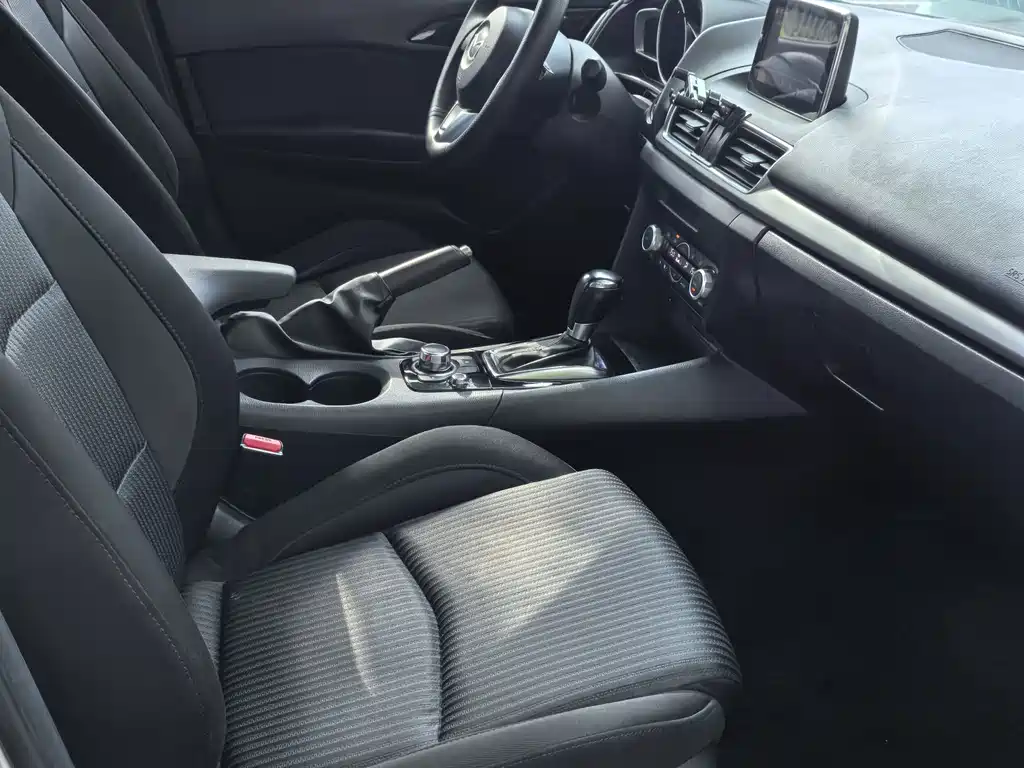 Mazda 3 Axela — миниатюра 16