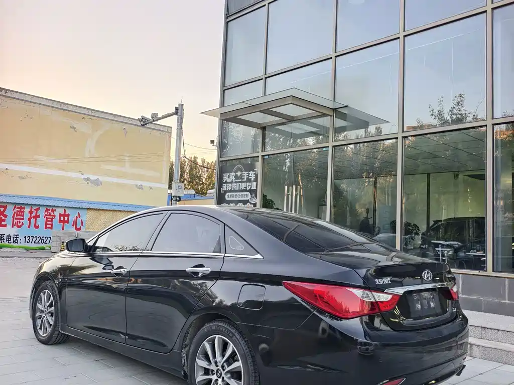 Hyundai Sonata — миниатюра 9