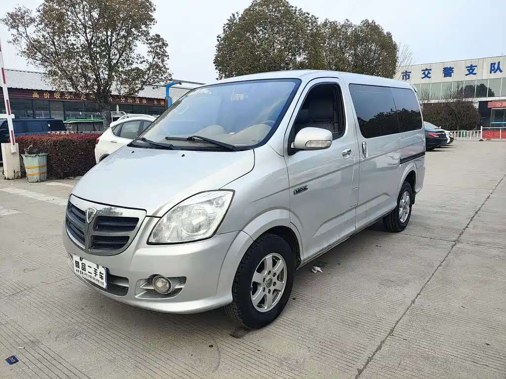 Foton Maverick E 2011