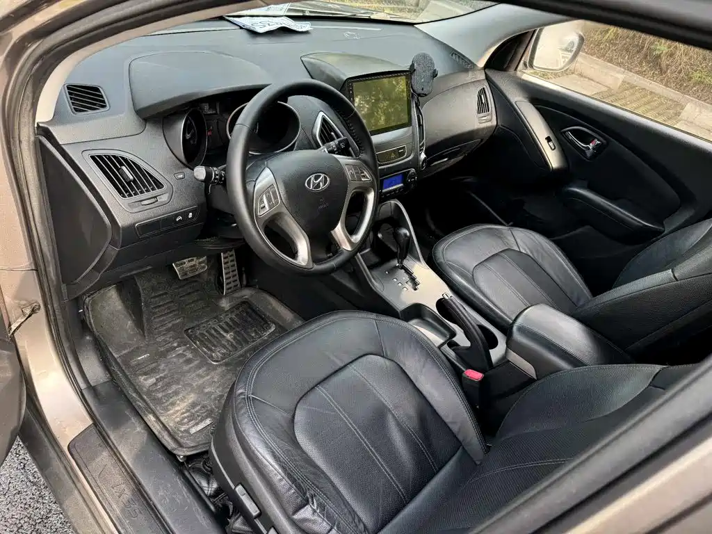 Hyundai BAIC Hyundai ix35 ix35 2010 2.4L AT Luxury GLS
