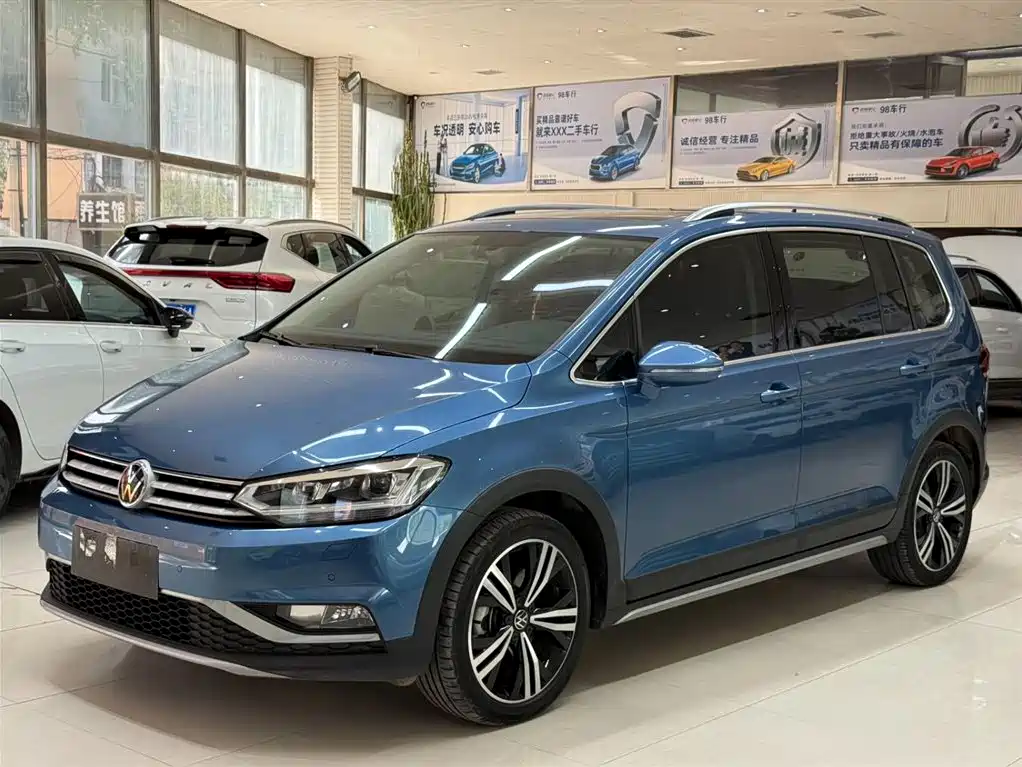 Купить Volkswagen Touran