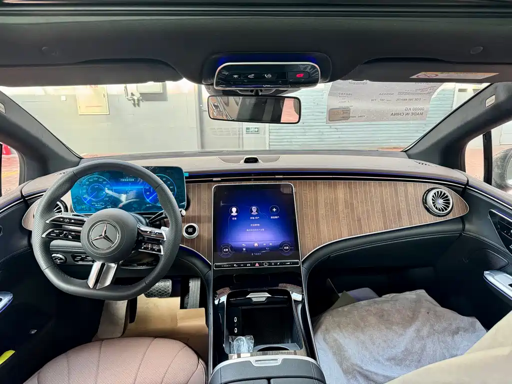 Mercedes-Benz EQE 2025 500 4MATIC