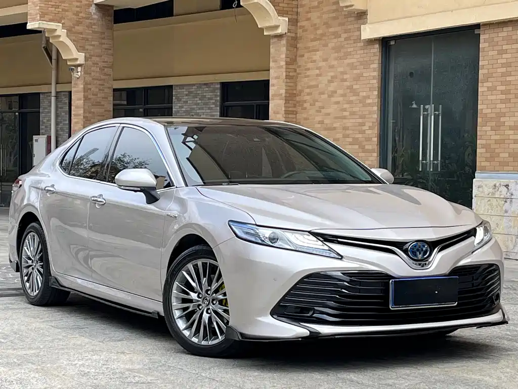 TOYOTA CAMRY