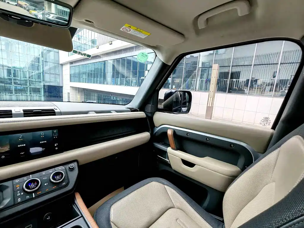 Land Rover Defender — миниатюра 16