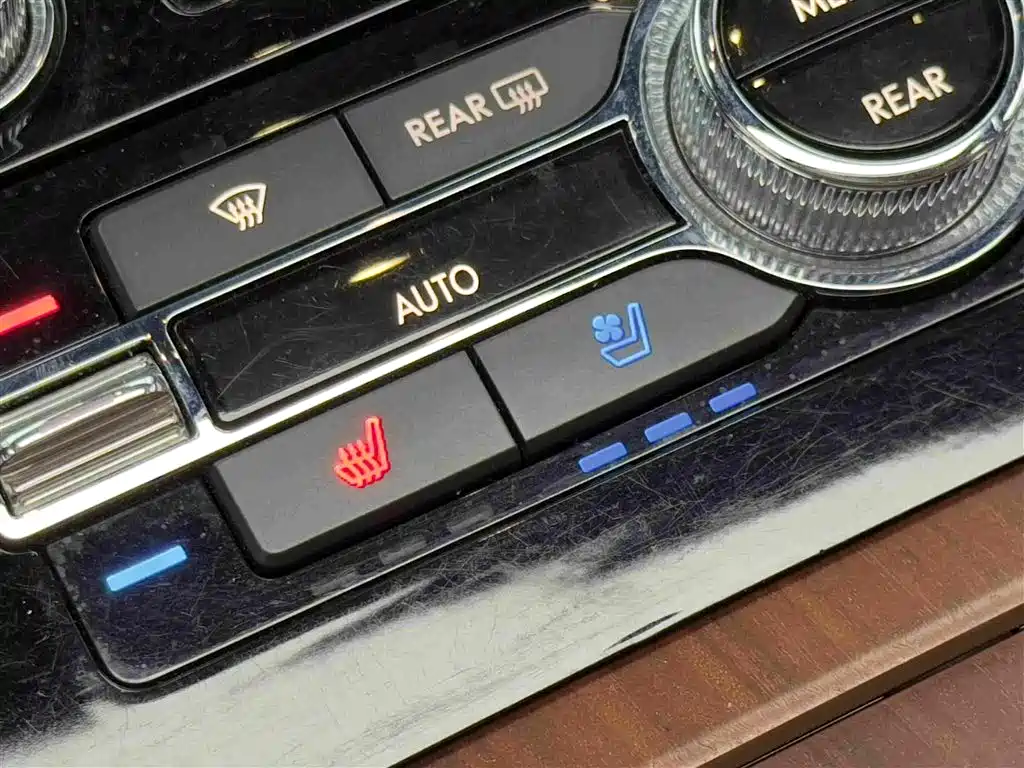 Lincoln Navigator — миниатюра 20