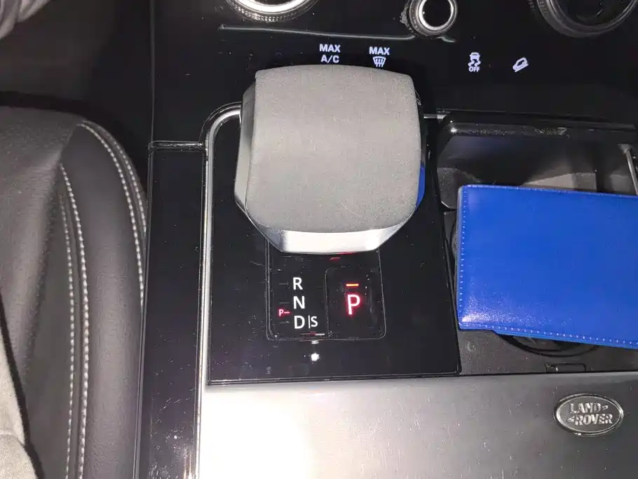 Land Rover Velar — миниатюра 16